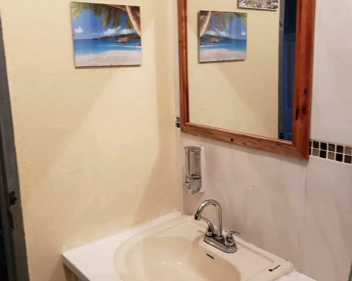 Hostel Viva Violas Port Antonio Jamaica