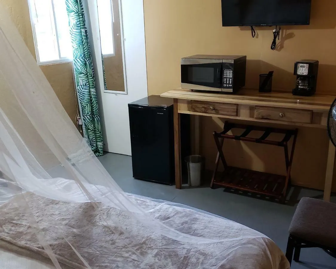 Hostel Viva Violas Port Antonio